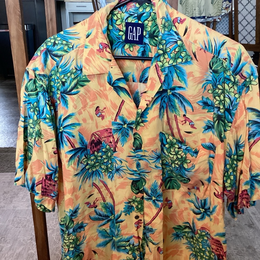 GAP Men's Vibrant Tropical Shirt - Yellow and Blue